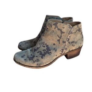 Lucky Brand Camo Barstyn Leather Ankle Boots | Size 8M
